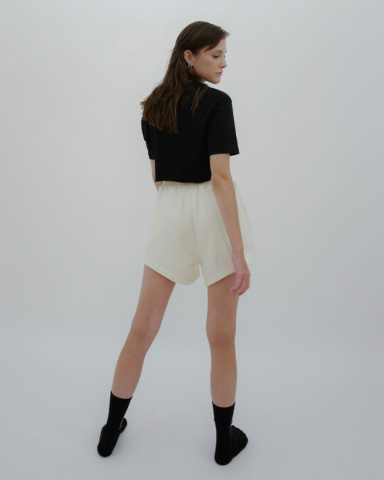 ONWEEKENDS Shorts Vanille_abbildung_model_bildnr2