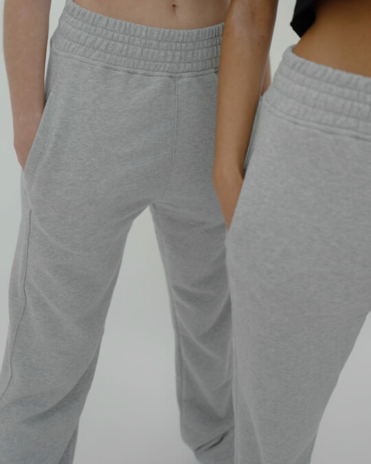 Slim Fit in europe Jogger Grey_abbildung_model_bildnr1