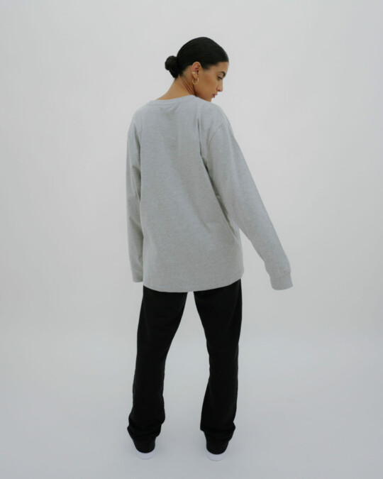 in europe oversized Longsleeve Grey_abbildung_model_bildnr6