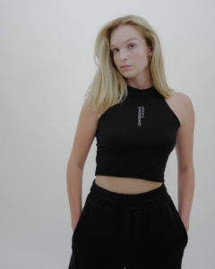 Produktabbildung: in europe Crop Tank Top Schwarz