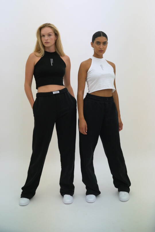 Loose Fit in europe Jogger Schwarz_abbildung_model_bildnr6