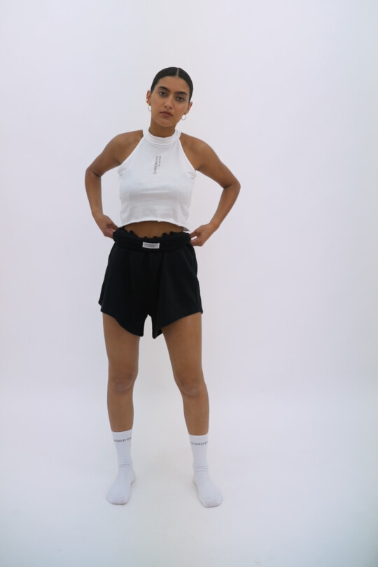 in europe Shorts Schwarz_abbildung_model_bildnr4