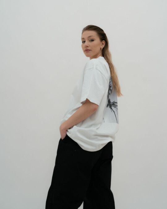 ONWEEKENDS T001 White_abbildung_model_bildnr0