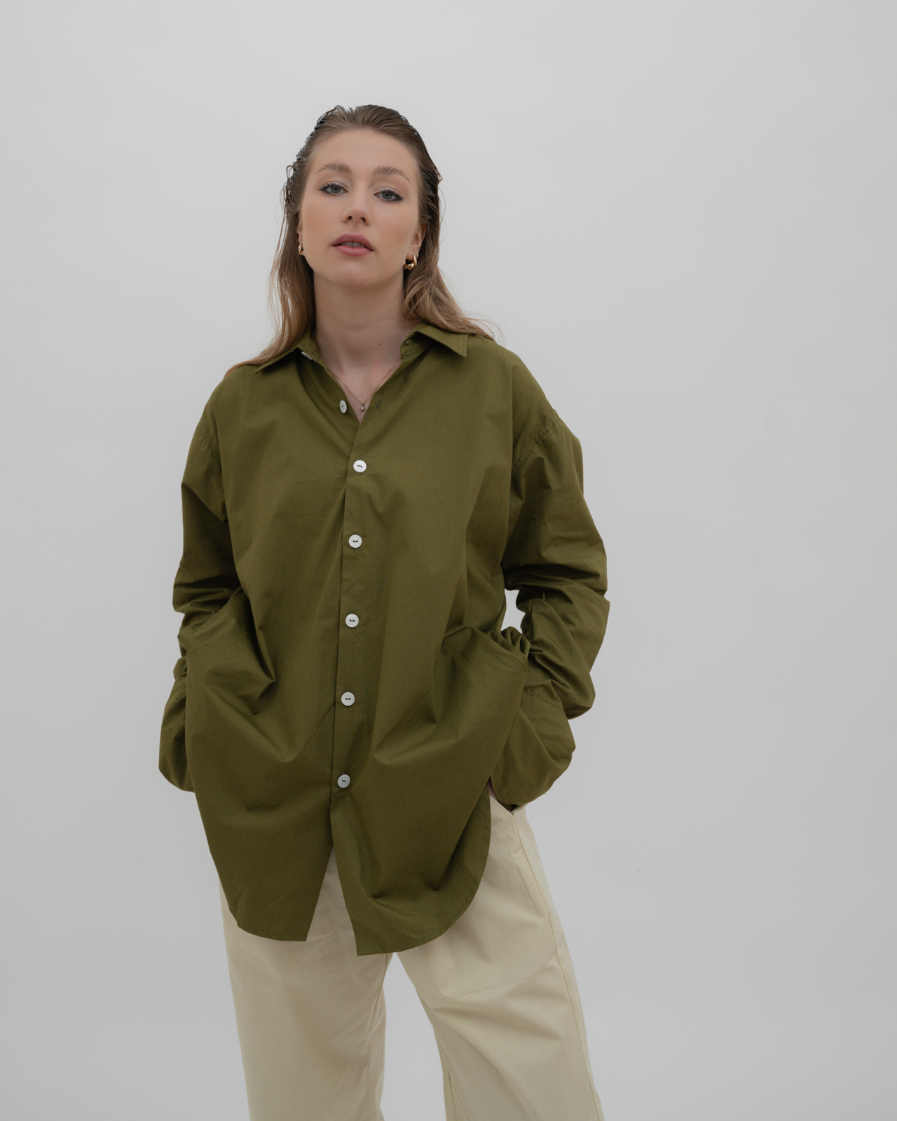 Varianten: The Oversized Shirt Khaki