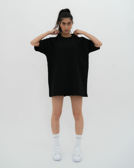 ONWEEKENDS T002 Schwarz_abbildung_model_bildnr2