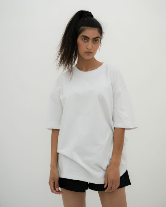 ONWEEKENDS T002 White_abbildung_model_bildnr1