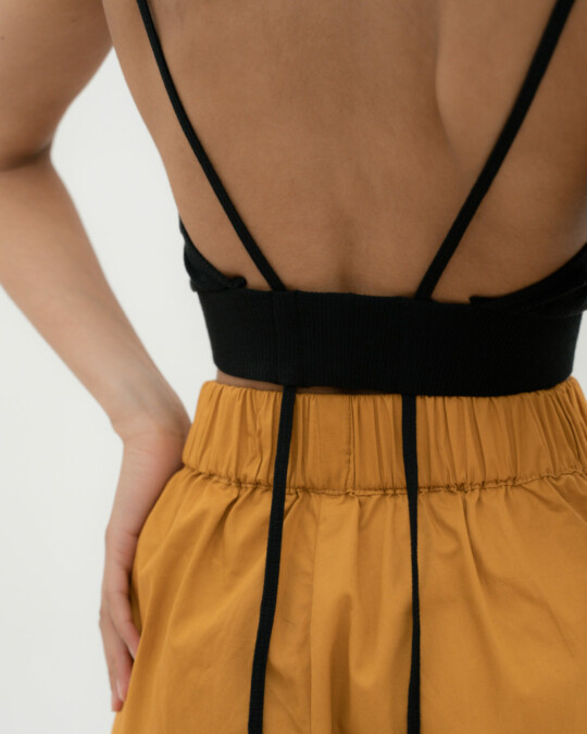 The Adjustable Open Back Top_abbildung_model_bildnr3