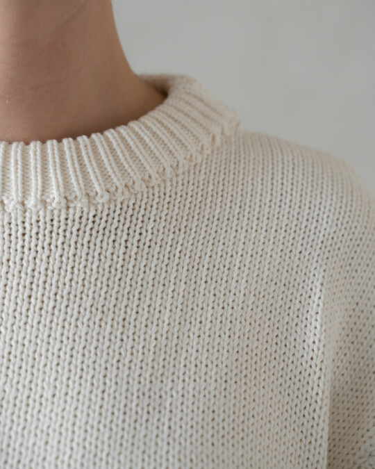 The Cropped Knit Off-White_abbildung_model_bildnr5
