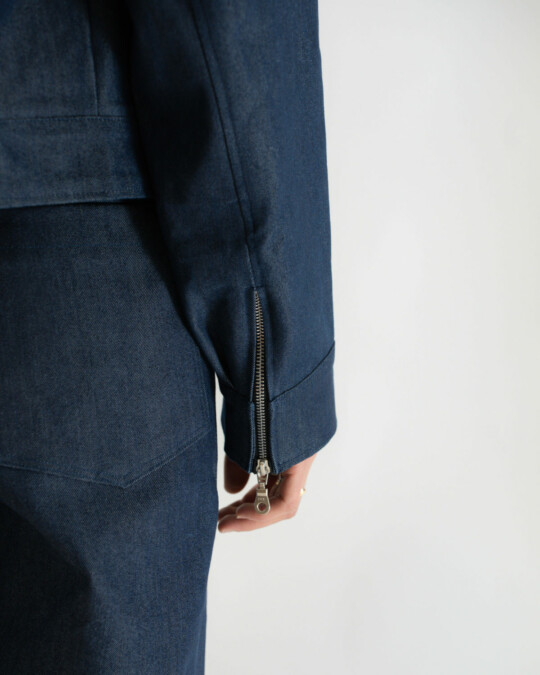 The Denim Jacket_abbildung_model_bildnr3