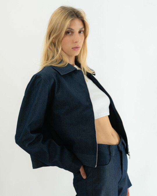 The Denim Jacket_abbildung_model_bildnr1